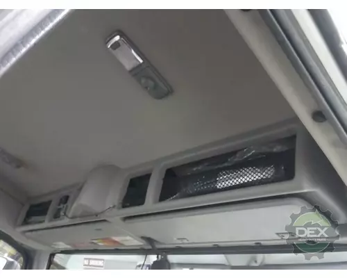 VOLVO VNR300 Cab