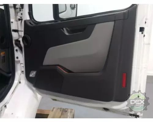 VOLVO VNR300 Cab