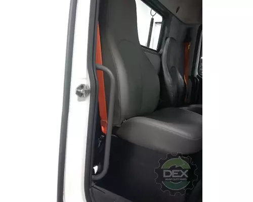 VOLVO VNR300 Cab