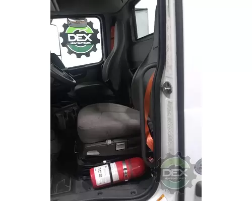 VOLVO VNR300 Cab