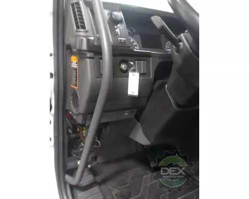 VOLVO VNR300 Cab