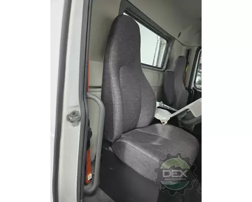 VOLVO VNR300 Cab