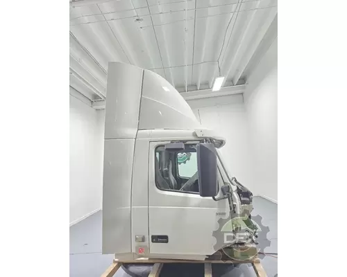 VOLVO VNR300 Cab