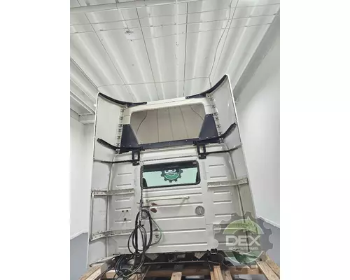 VOLVO VNR300 Cab