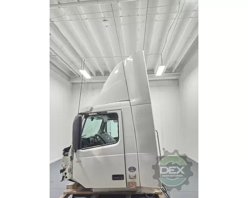 VOLVO VNR300 Cab