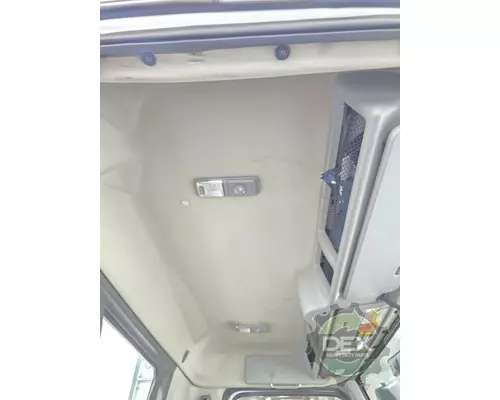 VOLVO VNR300 Cab