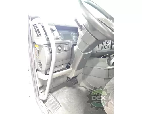 VOLVO VNR300 Cab
