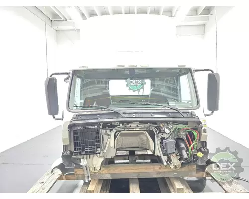 VOLVO VNR300 Cab