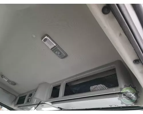 VOLVO VNR300 Cab