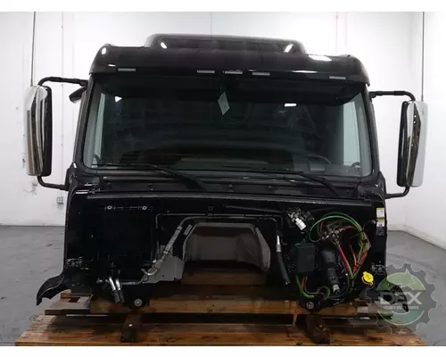 VOLVO VNR640 Cab