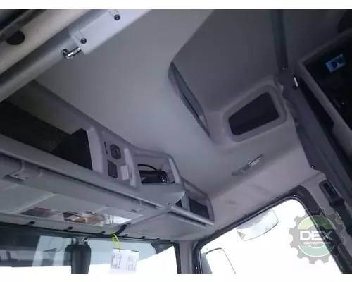 VOLVO VNR640 Cab