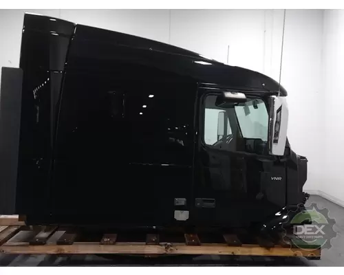 VOLVO VNR640 Cab