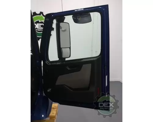 VOLVO VNR640 Cab