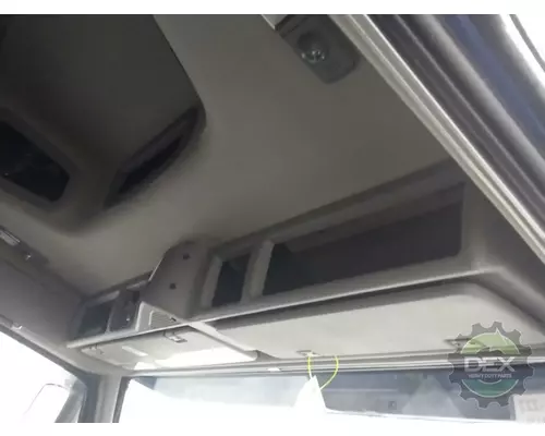 VOLVO VNR640 Cab