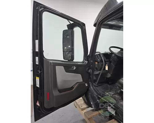 VOLVO VNR640 Cab