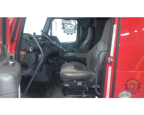 VOLVO VNR640 Cab