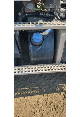 VOLVO VNR64T DEF Tank