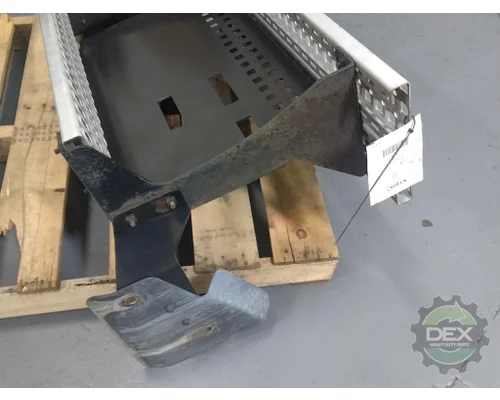 VOLVO VNR 8271 foot step, chassi mounted