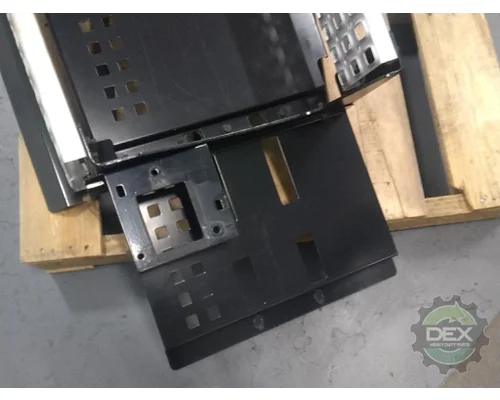 VOLVO VNR 8271 foot step, chassi mounted