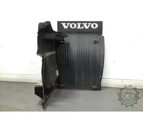 VOLVO VNR 8916 chassis fairings