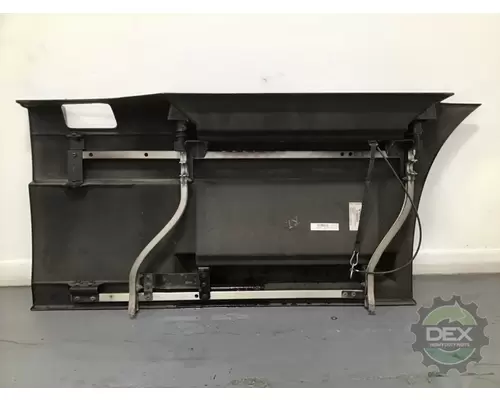 VOLVO VNR 8916 chassis fairings