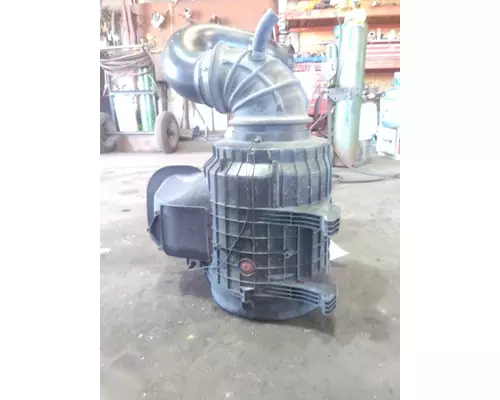 VOLVO VNR AIR CLEANER