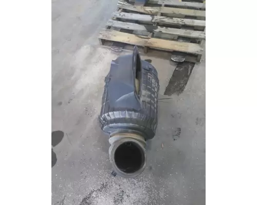 VOLVO VNR AIR CLEANER