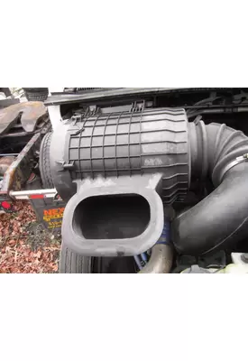 VOLVO VNR AIR CLEANER