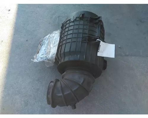 VOLVO VNR AIR CLEANER