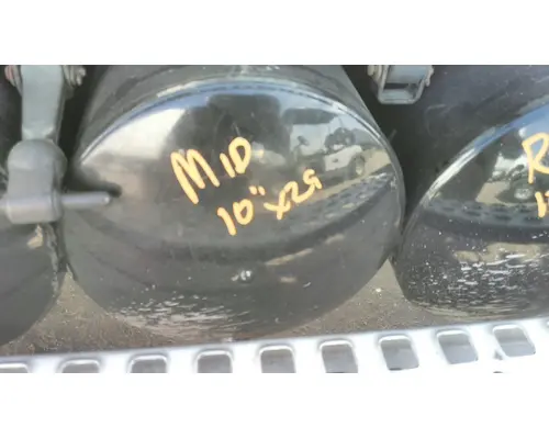VOLVO VNR AIR TANK