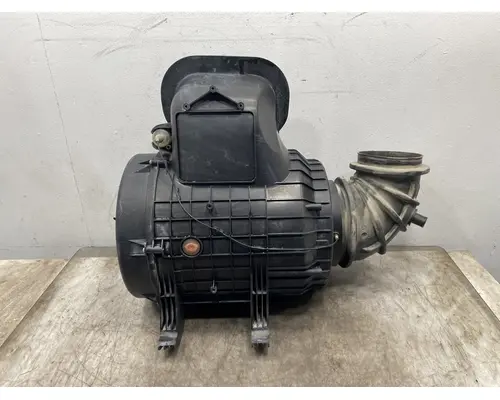 VOLVO VNR Air Cleaner