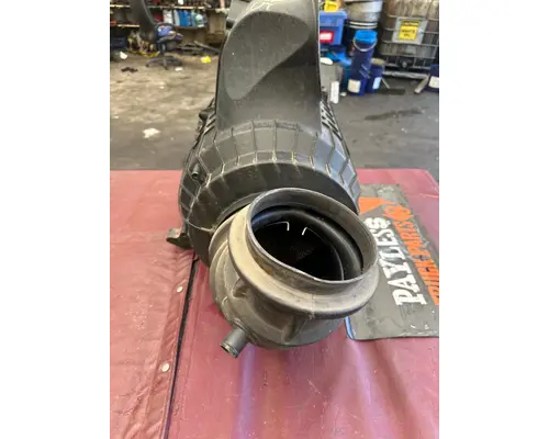 VOLVO VNR Air Cleaner