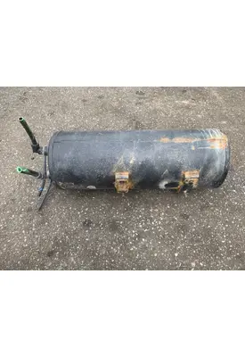 VOLVO VNR Air Tank