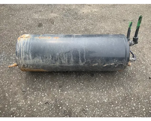VOLVO VNR Air Tank