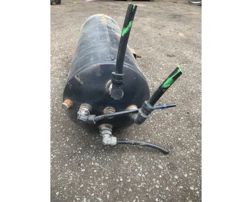 VOLVO VNR Air Tank