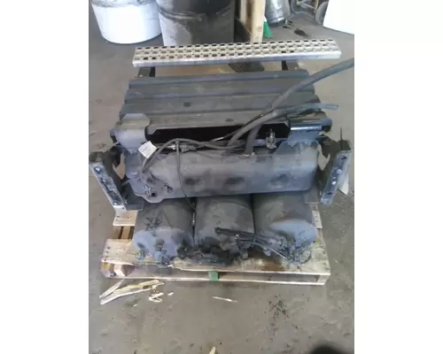 VOLVO VNR BATTERY BOX