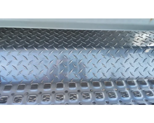 VOLVO VNR BATTERY BOX