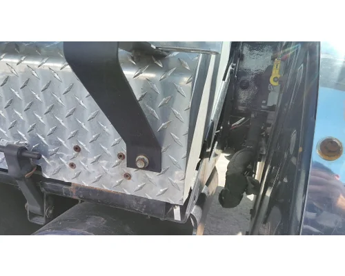 VOLVO VNR BATTERY BOX