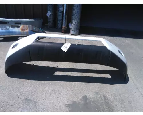 VOLVO VNR BUMPER ASSEMBLY, FRONT