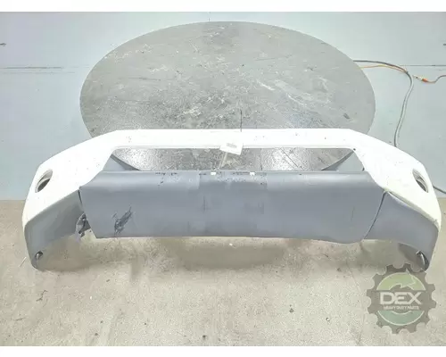 VOLVO VNR Bumper Assembly, Front
