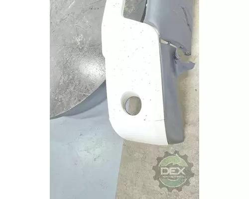 VOLVO VNR Bumper Assembly, Front