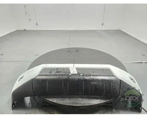 VOLVO VNR Bumper Assembly, Front