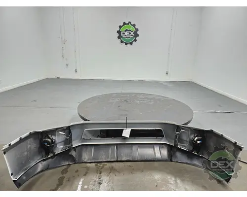 VOLVO VNR Bumper Assembly, Front