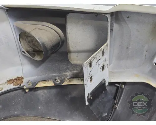 VOLVO VNR Bumper Assembly, Front