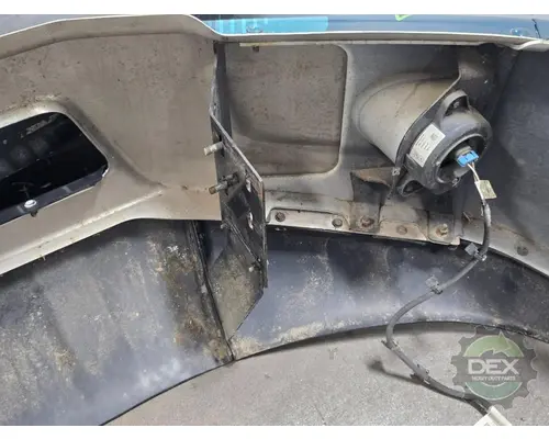 VOLVO VNR Bumper Assembly, Front