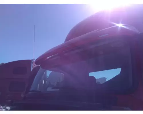 VOLVO VNR CAB CLIP