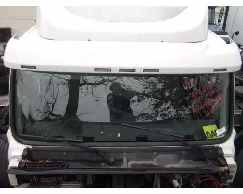VOLVO VNR CAB CLIP