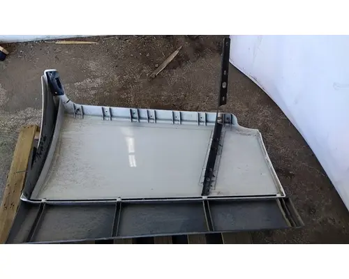 VOLVO VNR CAB EXTENSION