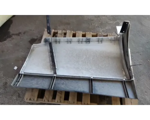 VOLVO VNR CAB EXTENSION