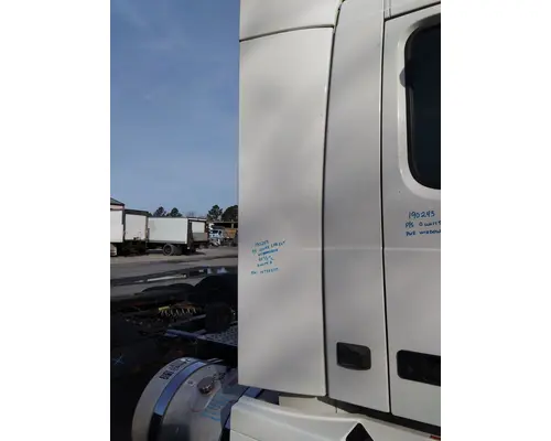 VOLVO VNR CAB EXTENSION